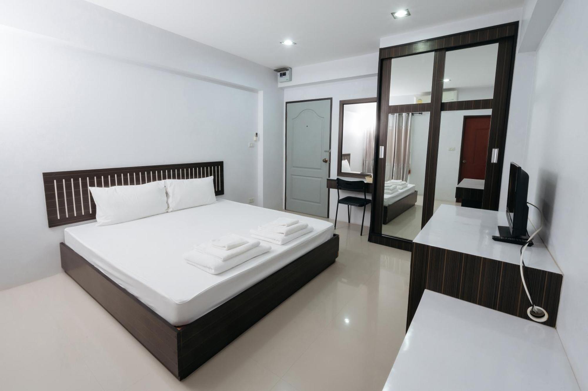 Creston Grand Hotel Suphan Buri Dış mekan fotoğraf