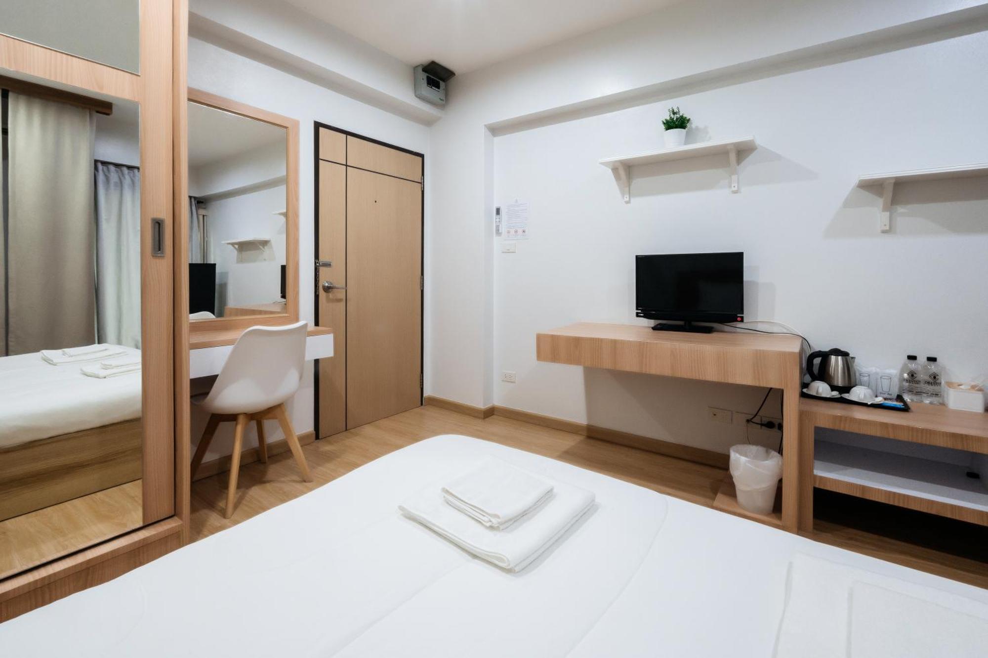 Creston Grand Hotel Suphan Buri Dış mekan fotoğraf